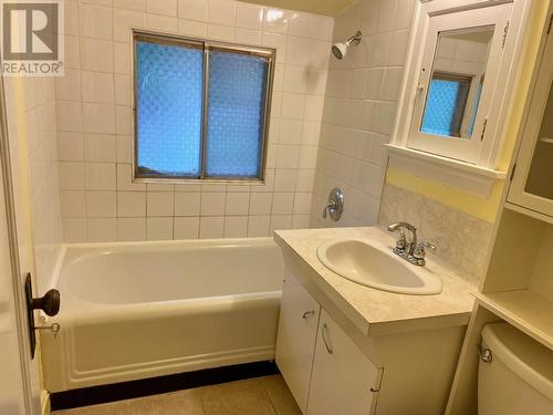 1505 Pine  Avenue, Trail, BC - Indoor Photo Showing Bathroom