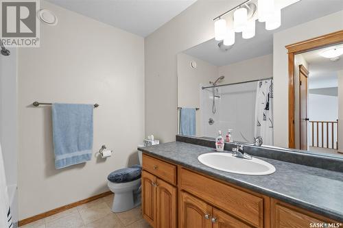 139 Pezer Crescent, Saskatoon, SK - Indoor Photo Showing Bathroom