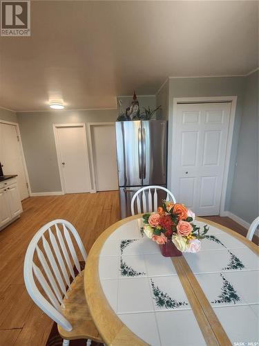 101 Centre Street, Frontier, SK - Indoor Photo Showing Dining Room