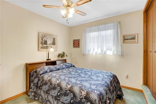 134 Merrilee Crescent, Hamilton, ON - Indoor Photo Showing Bedroom