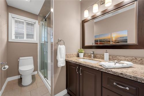 103 Dicenzo Drive, Hamilton, ON - Indoor Photo Showing Bathroom