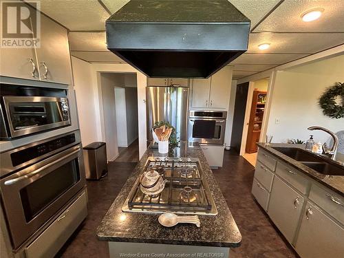 2120 Lesperance Avenue, Tecumseh, ON - Indoor Photo Showing Kitchen With Double Sink