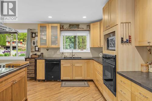 504 Stanley Crescent, Kelowna, BC - Indoor Photo Showing Kitchen With Double Sink