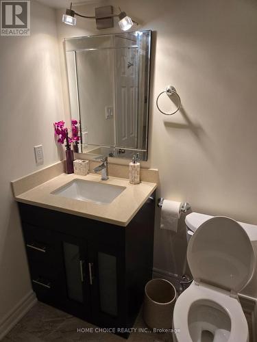 82 Cozens Drive, Richmond Hill, ON - Indoor Photo Showing Bathroom