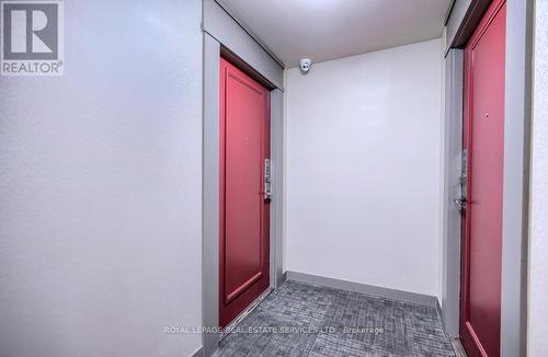 1517 - 4055 Parkside Village, Mississauga, ON - Indoor Photo Showing Other Room