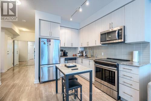 1517 - 4055 Parkside Village, Mississauga, ON - Indoor Photo Showing Kitchen With Stainless Steel Kitchen With Upgraded Kitchen