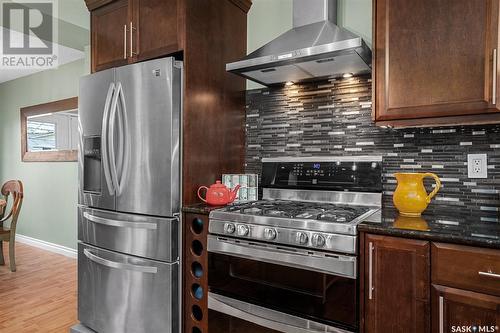 134 Witney Avenue S, Saskatoon, SK - Indoor Photo Showing Kitchen With Stainless Steel Kitchen