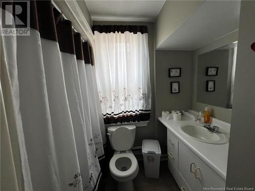 153-155 Adelaide Street, Saint John, NB - Indoor Photo Showing Bathroom