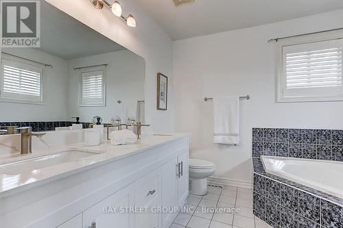 73 Sunridge Street, Richmond Hill, ON - Indoor Photo Showing Bathroom