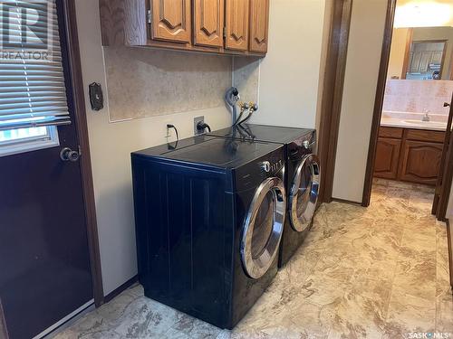 2 Shaw Place, Assiniboia, SK - Indoor Photo Showing Laundry Room