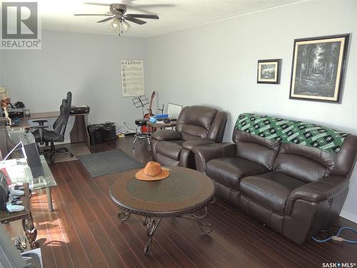 801 King Street, Estevan, SK - Indoor Photo Showing Living Room