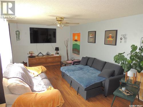 801 King Street, Estevan, SK - Indoor Photo Showing Living Room