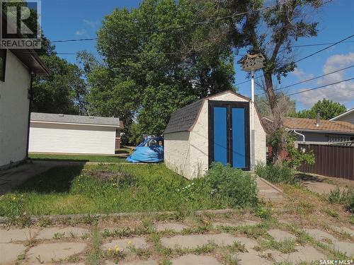 801 King Street, Estevan, SK - Outdoor