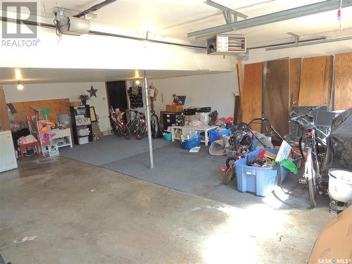 801 King Street, Estevan, SK - Indoor Photo Showing Garage