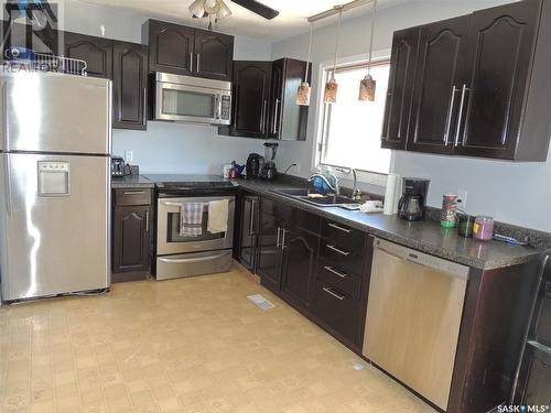 801 King Street, Estevan, SK - Indoor Photo Showing Kitchen With Double Sink