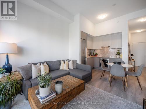 516 - 120 Parliament Street, Toronto (Moss Park), ON - Indoor Photo Showing Living Room