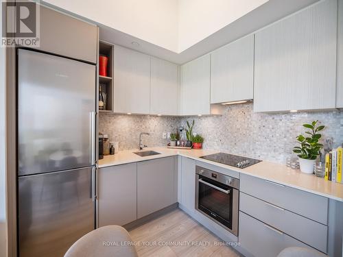 516 - 120 Parliament Street, Toronto (Moss Park), ON - Indoor Photo Showing Kitchen With Stainless Steel Kitchen With Upgraded Kitchen