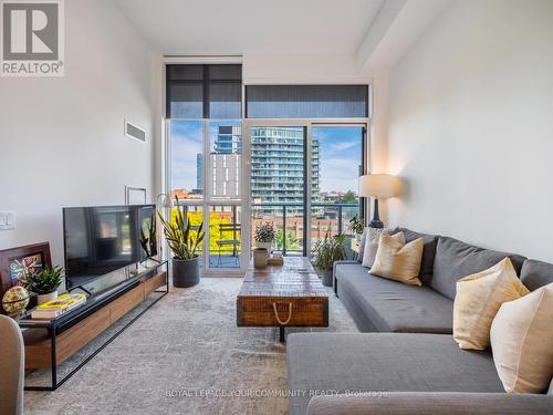 516 - 120 Parliament Street, Toronto (Moss Park), ON - Indoor Photo Showing Living Room