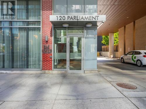 516 - 120 Parliament Street, Toronto (Moss Park), ON - Outdoor