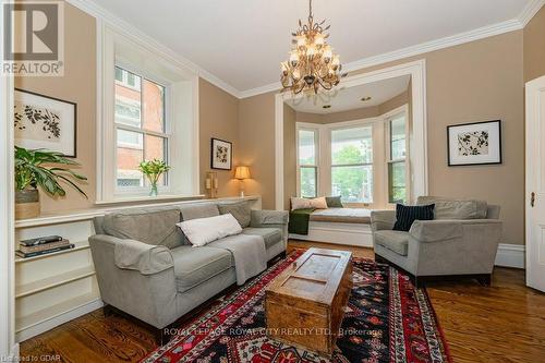 134 Dublin Street N, Guelph (Exhibition Park), ON - Indoor Photo Showing Living Room