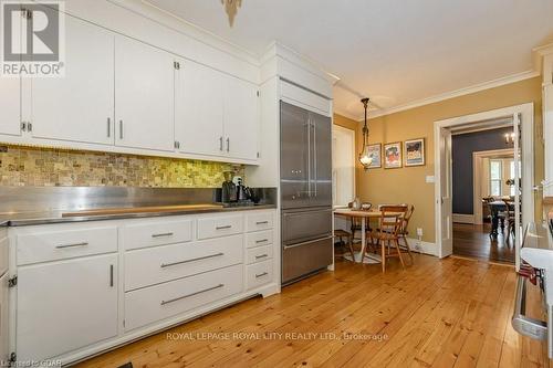 134 Dublin Street N, Guelph (Exhibition Park), ON - Indoor Photo Showing Kitchen