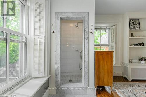 134 Dublin Street N, Guelph (Exhibition Park), ON - Indoor Photo Showing Bathroom