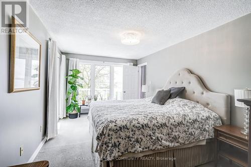 137 Lake Drive N, Georgina (Historic Lakeshore Communities), ON - Indoor Photo Showing Bedroom