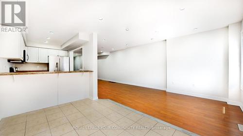 82 Goode Street, Richmond Hill, ON - Indoor Photo Showing Kitchen