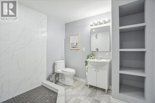 2172 Dawson Crescent, Innisfil (Alcona), ON - Indoor Photo Showing Bathroom