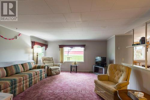 231 Mill Street, Stirling-Rawdon, ON - Indoor Photo Showing Living Room