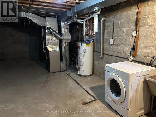 275 Betty Ann Drive, Toronto, ON - Indoor Photo Showing Laundry Room