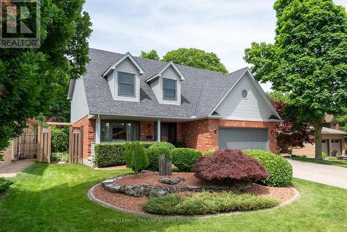 50 Longview Court, London, ON - Outdoor With Facade