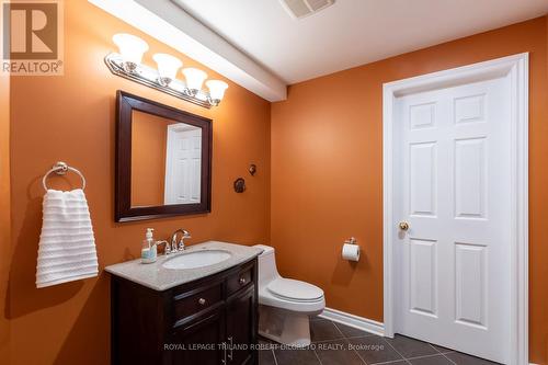 50 Longview Court, London, ON - Indoor Photo Showing Bathroom