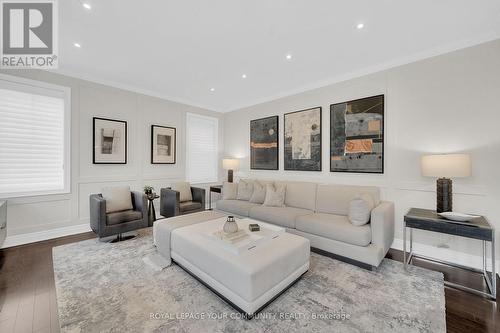 45 Woodgate Pines Drive, Vaughan, ON - Indoor Photo Showing Living Room