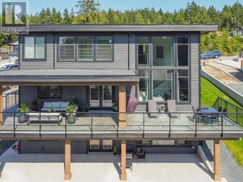 3545 Selkirk Ave, Powell River, BC - Outdoor