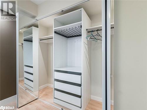 1300 Mississauga Valley Boulevard Unit# 309, Mississauga, ON - Indoor With Storage
