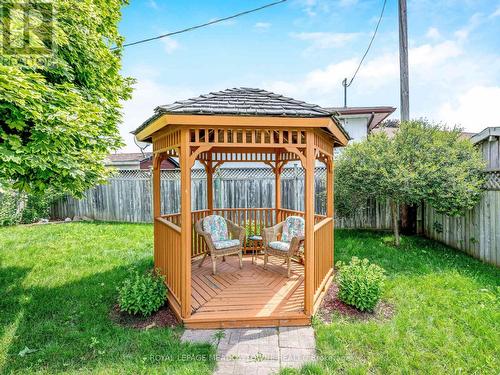 1733 Biscayne Drive, Cambridge, ON - Outdoor With Backyard