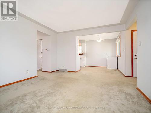 1733 Biscayne Drive, Cambridge, ON - Indoor Photo Showing Other Room