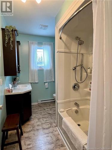 733 Rte 385, Lorne, NB - Indoor Photo Showing Bathroom