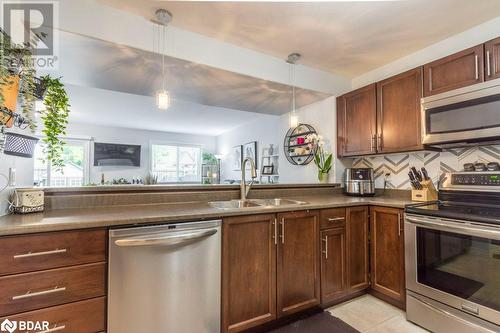 42 Princeton Place, Belleville, ON - Indoor Photo Showing Kitchen With Double Sink