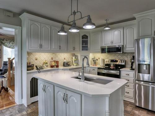 Kitchen - 115  - 119 Av. De Grand-Mère, Shawinigan, QC - Indoor Photo Showing Kitchen With Upgraded Kitchen