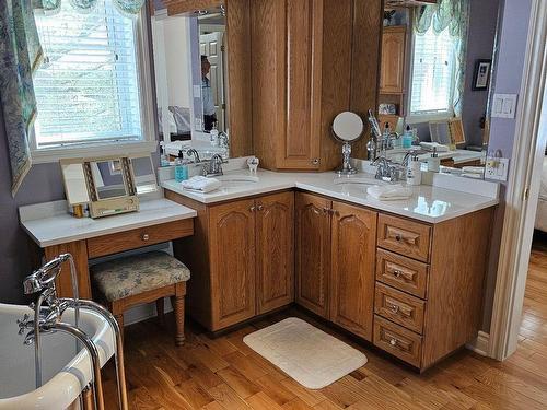 Ensuite bathroom - 115  - 119 Av. De Grand-Mère, Shawinigan, QC - Indoor Photo Showing Office