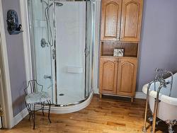 Ensuite bathroom - 