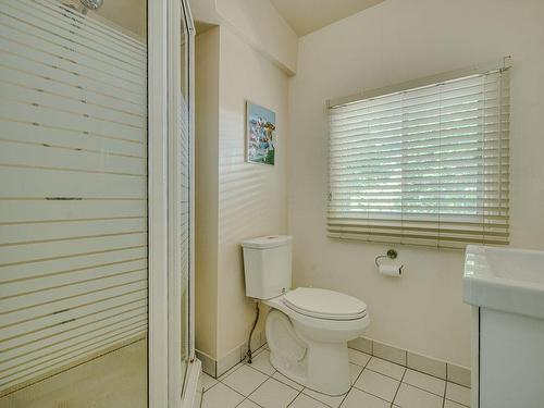Salle de bains - 12 Place D'Artois, Estérel, QC - Indoor Photo Showing Bathroom