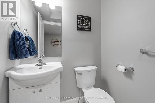 29 Dewal Place, Belleville, ON - Indoor Photo Showing Bathroom