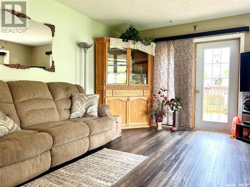 202 Gertrude Avenue, Canora, SK - Indoor Photo Showing Living Room