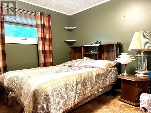 202 Gertrude Avenue, Canora, SK - Indoor Photo Showing Bedroom