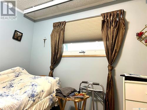 202 Gertrude Avenue, Canora, SK - Indoor Photo Showing Bedroom