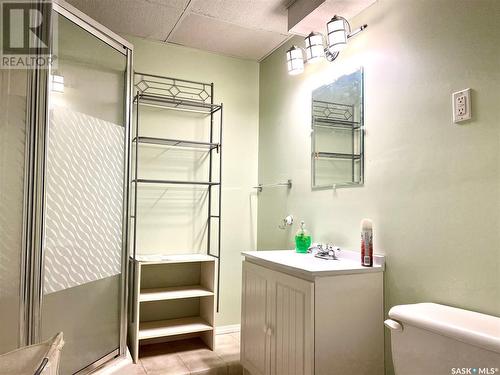 202 Gertrude Avenue, Canora, SK - Indoor Photo Showing Bathroom