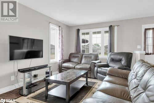 79 Sienna Avenue, Belleville, ON - Indoor Photo Showing Living Room